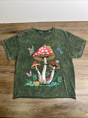 Obsessive Love Mushroom Graphic Mineral Wash T-Shirt Size Small Cottagecore